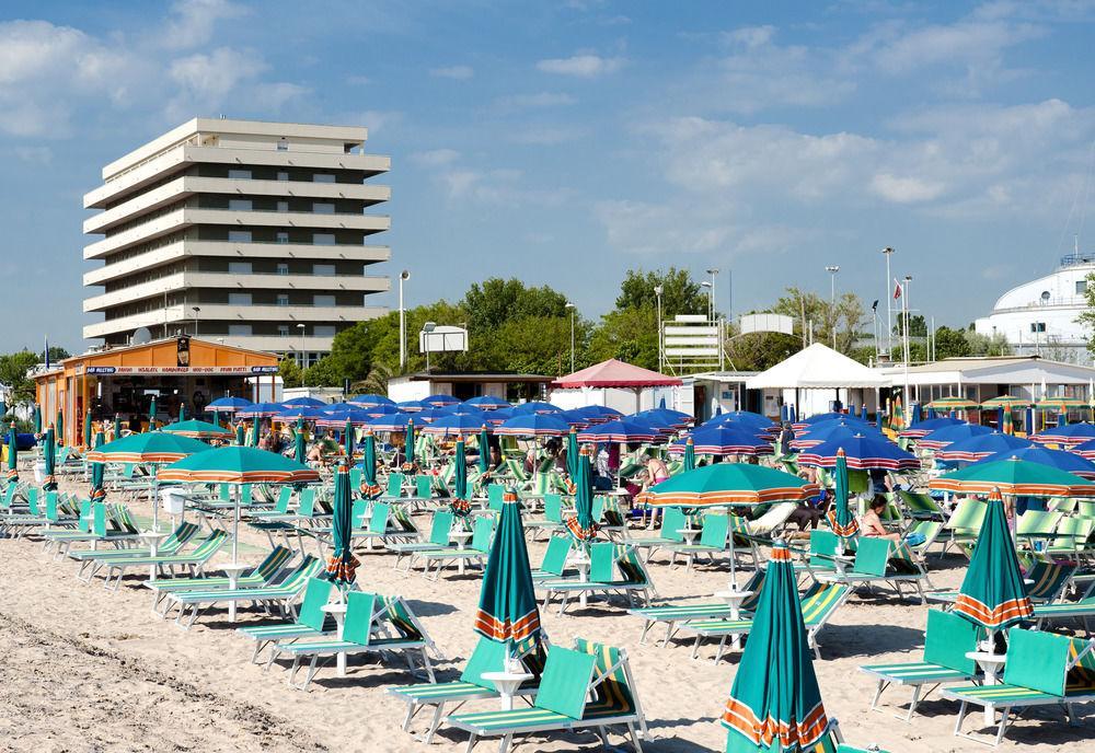 Hotel Cormoran Riccione Exterior foto