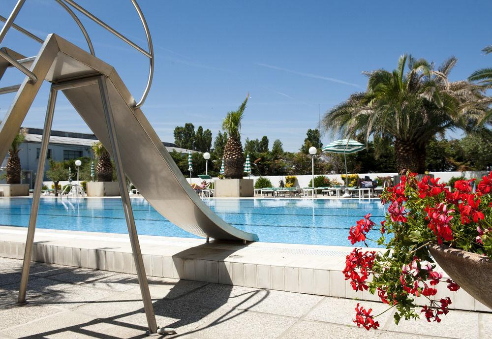 Hotel Cormoran Riccione Exterior foto